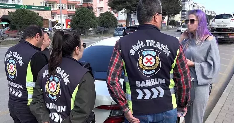 Ceza kesilen korsan taksici, taşıdığı yolcuları suçladı