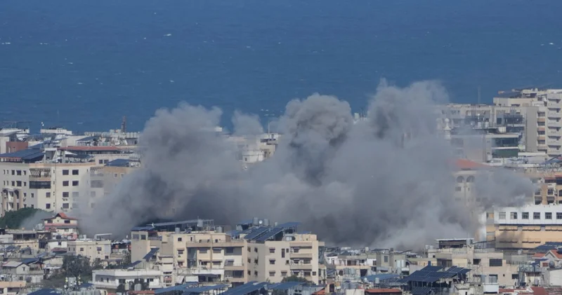 Axios yazdı: İran dini lideri Hamaney ile ABD Başkanı Trump nasıl ateşkese ulaştı? Dış Haberler