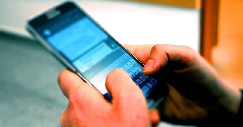 Yargıtay dan emsal karar: Whatsapp yazışmaları işten çıkarma gerekçesi olamaz