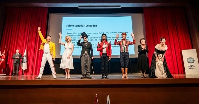 BUÜ de sanatın ve sanatçının geleceği mercek altına alındı Bursa Haberleri