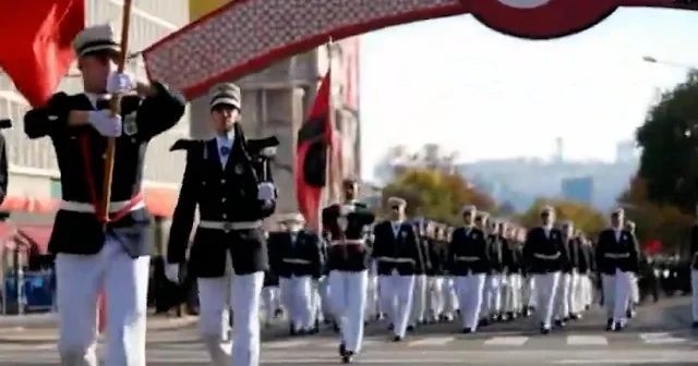 Ankara Emniyeti’nden 181 inci yıla özel klibi: Geçmiş ile bugün yapay zekayla canlandırıldı VİDEO İZLE