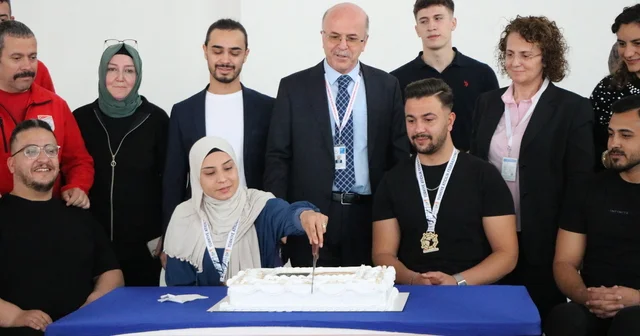 TÜBİTAK projesiyle spora başlayan 2 fizik tedavi hastası, atıcılıkta Türkiye şampiyonu oldu Kayseri Haberleri