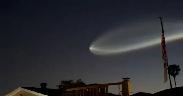 Gökyüzünde gizemli ışık paniği: Gerçek sonradan anlaşıldı VİDEO İZLE