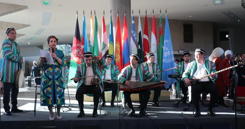 Paris teki UNESCO merkezinde nevruz etkinliği düzenlendi