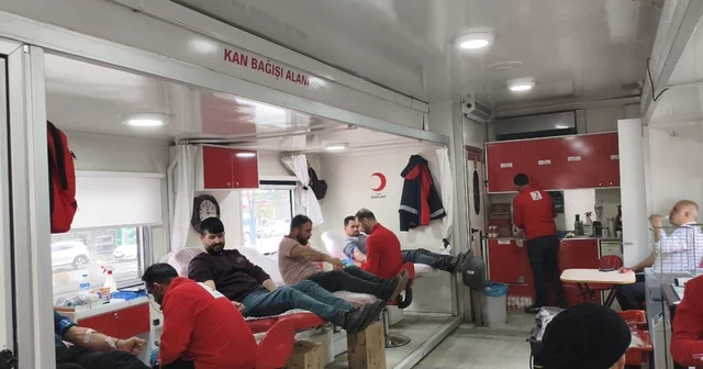 Kızılay ın Ahlat taki kan bağışına vatandaşlardan yoğun ilgi Bitlis Haberleri