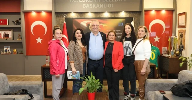 Başkan Mehmet Ertaş hayvanseverlerle bir araya geldi Başkan Ertaş, Can dostlarımızın yaşam hakkı ortak sorumluluğumuz Balıkesir Haberleri