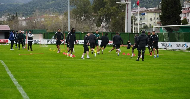 Kocaelispor da Galatasaray mesaisi başladı Anfernee Dijksteel: Ligde her maç zor Kocaeli Haberleri