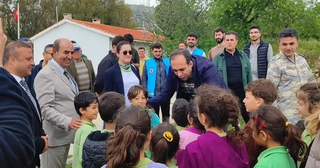 Datça da öğrenciler fidan dikti Muğla Haberleri