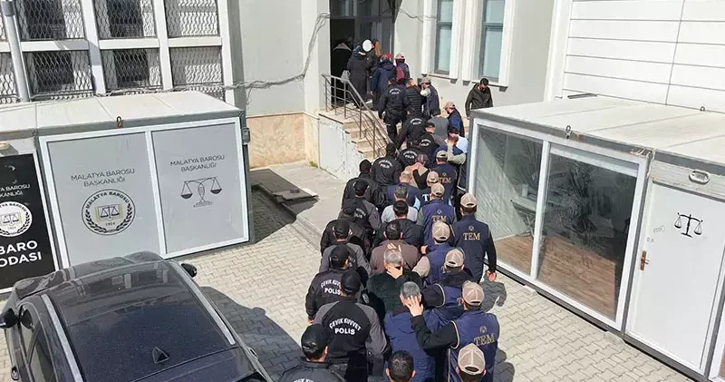 Malatya merkezli FETÖ operasyonuna 23 gözaltı