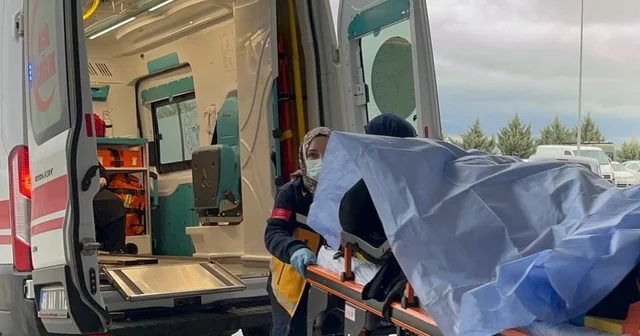 GÜNCELLEME Aksaray da tur otobüsünün devrilmesi sonucu 19 kişi yaralandı Aksaray Haberleri