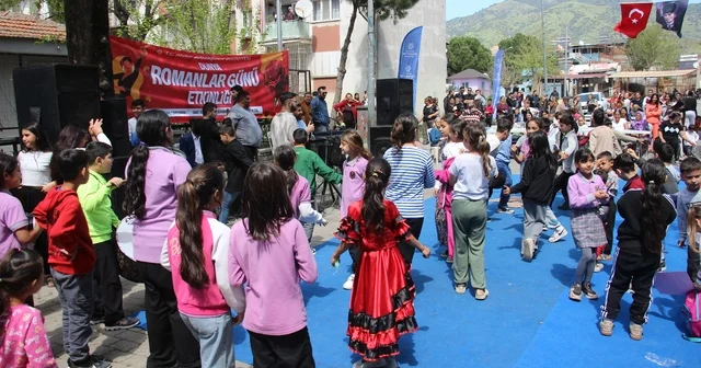 Aydınlı Romanlar günlerini doyasıya eğlenerek kutladı Aydın Haberleri