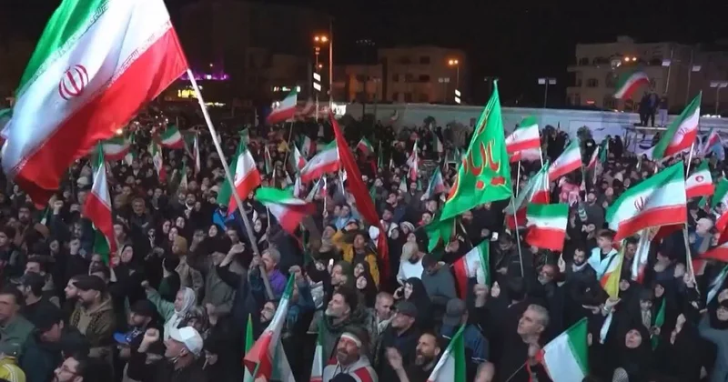Ateşkes sonrası Tahran dan ilk görüntü! Halk kendini sokağa attı