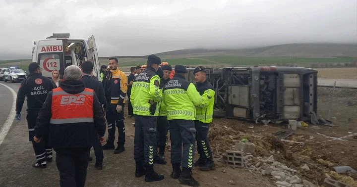 Aksaray da korkunç kaza! Tur otobüsü şarampole devrildi: Çok sayıda yaralı var