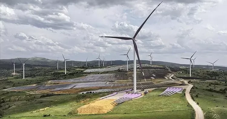 Türkiye rüzgar ve güneş enerjisinde 16 ülke arasında lider