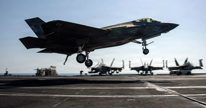 ABD ateşkesi bozmaya hazır! Deniz piyadeleri Abraham Lİncoln de