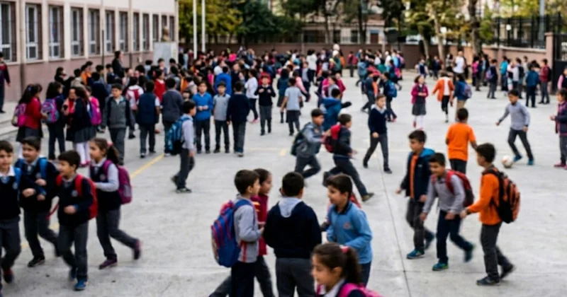 Ortaokulda kan don donduran olay! Koli bandı ile bağlayıp dövdüler