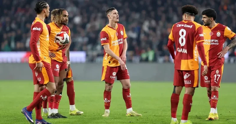 Galatasaray İngiltere den gelen teklifleri düşünmeden reddetti