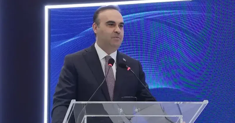 Bakan Kacır: KOBİ lerimiz için kredi destek tutarını 20 milyondan 30 milyona çıkarıyoruz