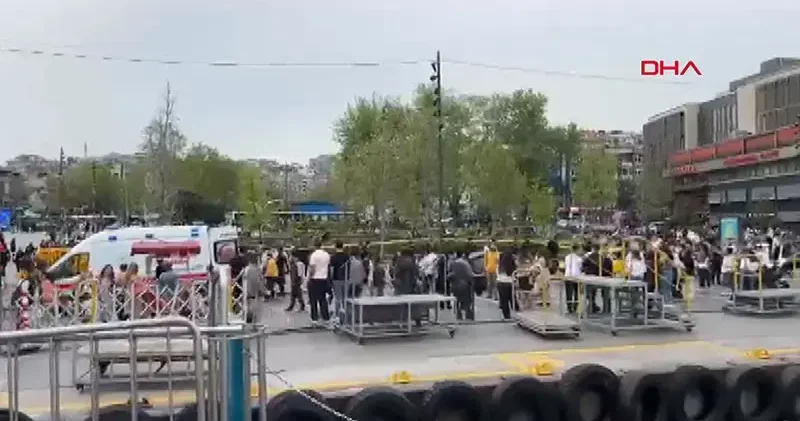 Beşiktaş iskelesinin önünde silahlı kavga; yaralılar var