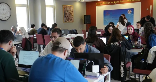 KBÜ de web ve mobil projeler için hackathon düzenlendi Karabük Haberleri