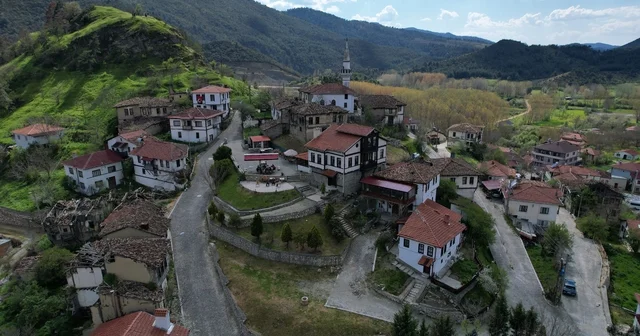 Bu sokaklar açık hava müzesi: Osmanlı dan günümüze tanıklık eden miras Sakarya Haberleri
