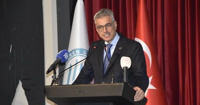 Bakan Memişoğlu: Sağlıkta insan gücümüz en büyük şansımız Sağlık Bakanı Prof. Dr. Kemal Memişoğlu tıp bilimleri kongresine katıldı Bitlis Haberleri