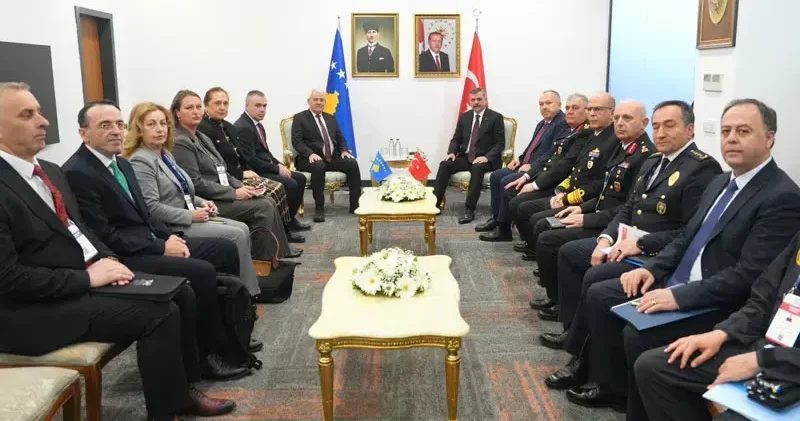 Bakan Çiftçi, Kosova Cumhuriyeti İçişleri Bakanı Sveçla ile görüştü