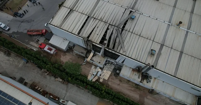 Sakarya da patlamanın yaşandığı fabrika havadan görüntülendi Sakarya Haberleri
