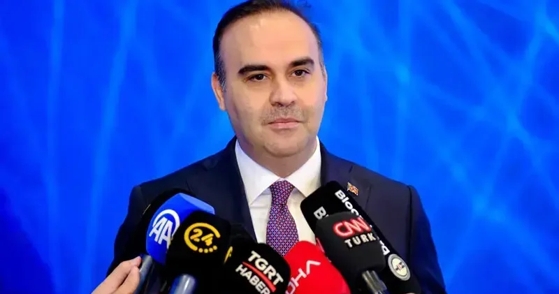 Bakan Kacır: Türkiye insansız savaş uçağından kendi hava füzesini fırlatan ve hedefini vuran ilk ülke oldu