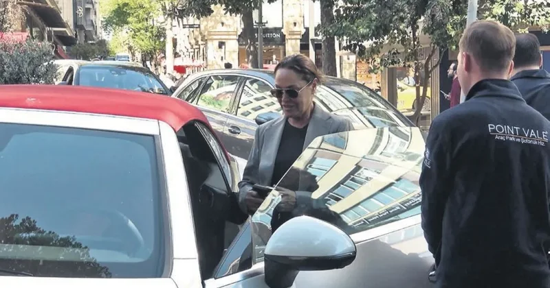 Hülya Avşar’dan yeni karar