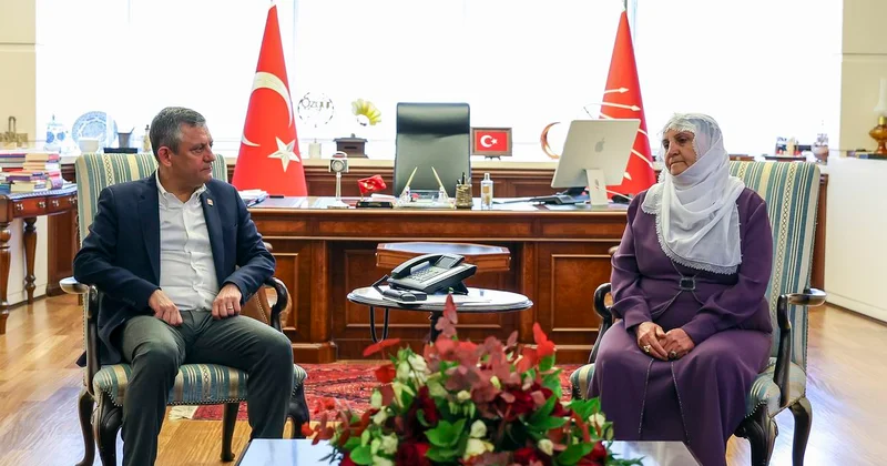 CHP de Barış Anneleri Ziyareti