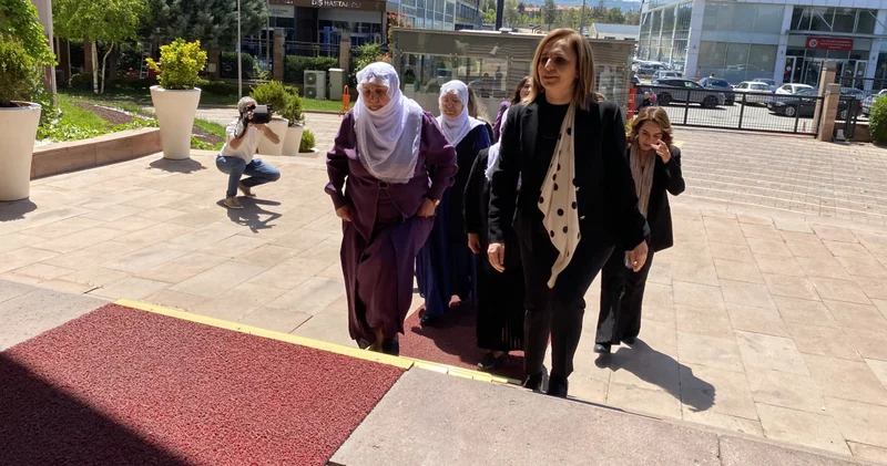 DEM Parti Sözcüsü Doğan’dan CHP’ye anneler günü ziyareti Son dakika haberleri