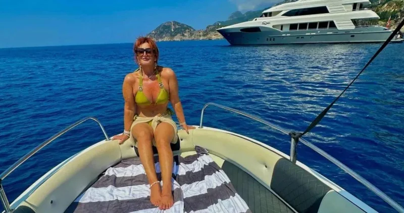 Bankacıyı tatil paylaşımları ele verdi! Müşterilerinin imzalarını taklit edip paralarını çalmış