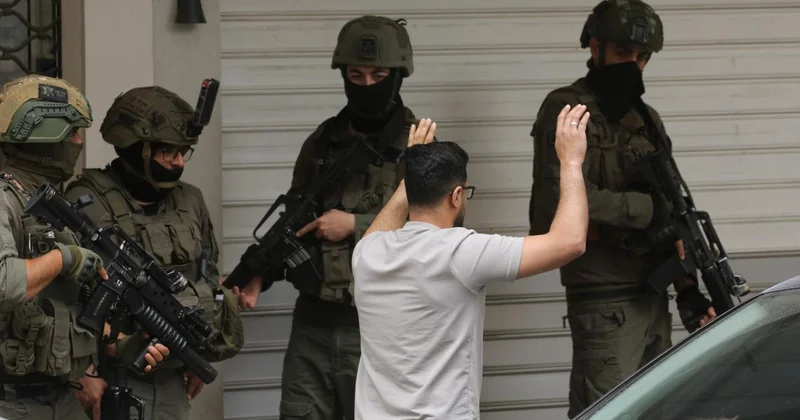 İşgalci İsrail ordusu Batı Şeria da 4 Filistinliyi yaraladı, 2 Filistinliyi gözaltına aldı