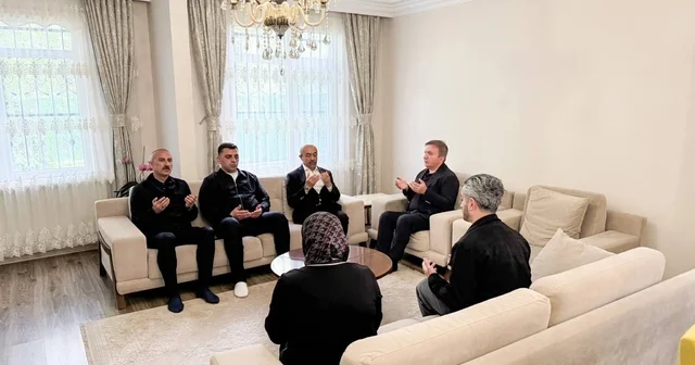 Vali Aydoğdu dan İl Milli Eğitim Müdürü Kartal a taziye ziyareti Erzincan Haberleri