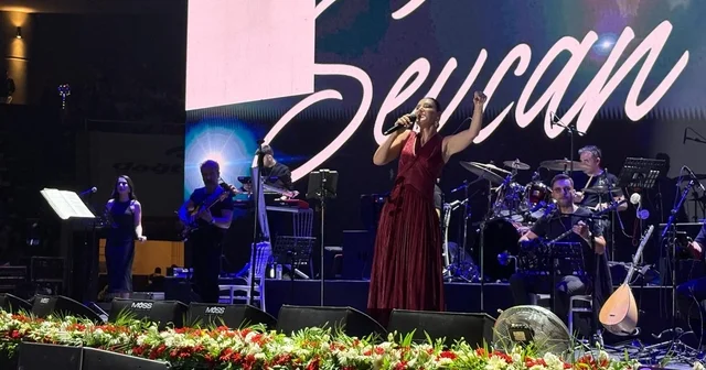 Kayseri de Sevcan Orhan rüzgarı esti Kayseri Haberleri