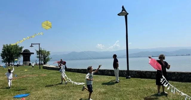 Diplomat çocukları barış için uçurtma uçurdu Kocaeli Haberleri