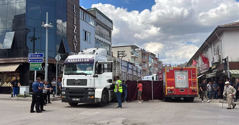 Edirne de TIR çarpması: Emlakçı hayatını kaybetti