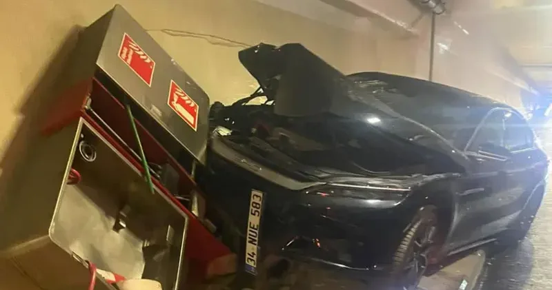 Avrasya Tüneli nde kaza; tünel trafiğe kapatıldı