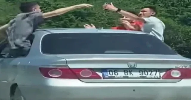 Bartın da giden aracın camından sarkanlar kamerada: Cezasız kalmadılar VİDEO İZLE