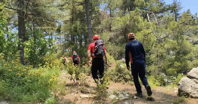 Antalya da sosyal medyadan görüp merak ettileri Kral Havuzu yolunda kayboldular