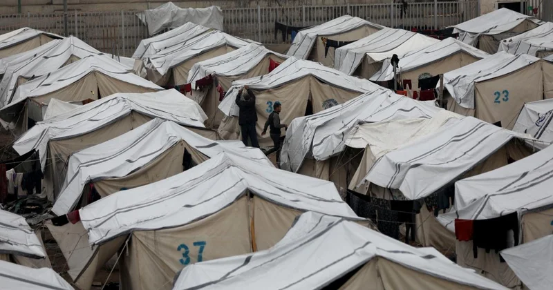 Katil İsrail çadırlara saldırdı, 2 kişi hayatını kaybetti