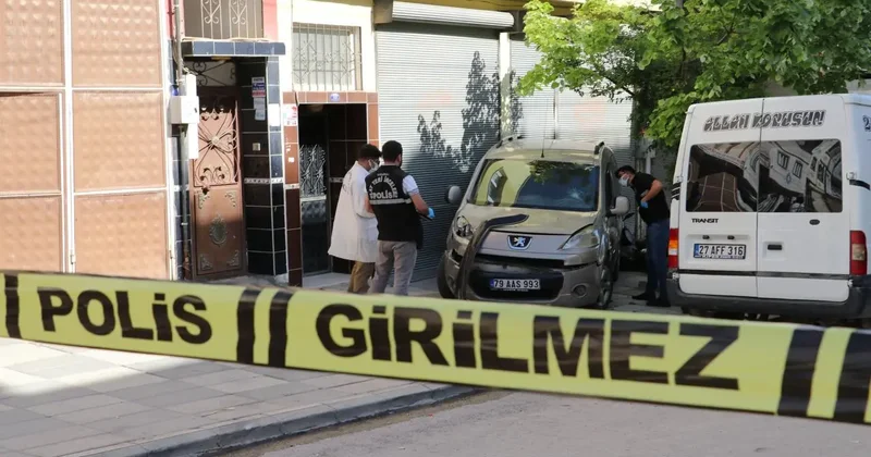 Yakınlarının ulaşamadığı çift, evlerinde ölü bulundu