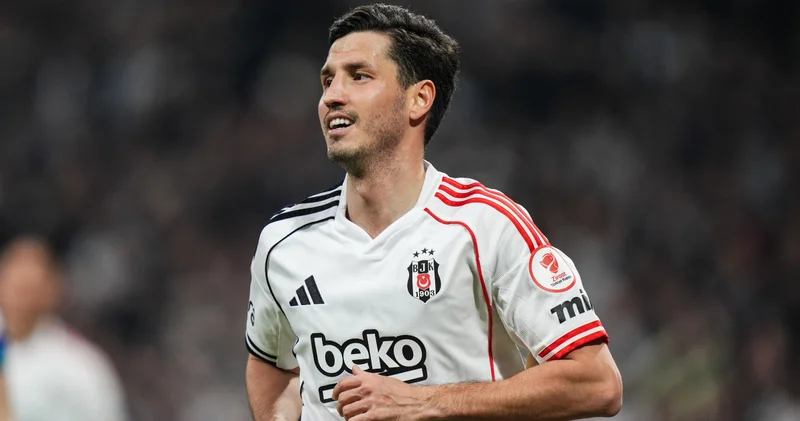 Beşiktaş ta Sali̇h Uçan opsi̇yondan uzak kaldı!