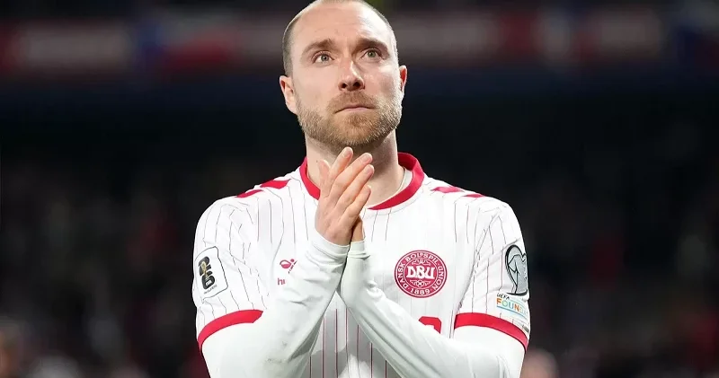 Maçta yere yığılan Eriksen den iyi haber geldi Futbol Haberleri