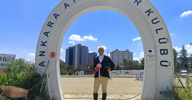 AYBÜ lü binici Ali Ekber Ün den engel atlamada kürsü başarısı Ankara Haberleri
