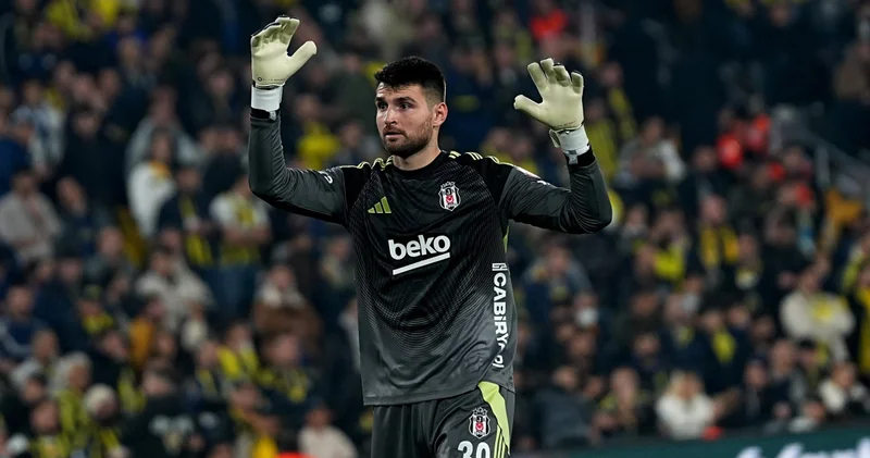 Beşiktaş ta Ersi̇n Destanoğlu i̇çi̇n karar anı...