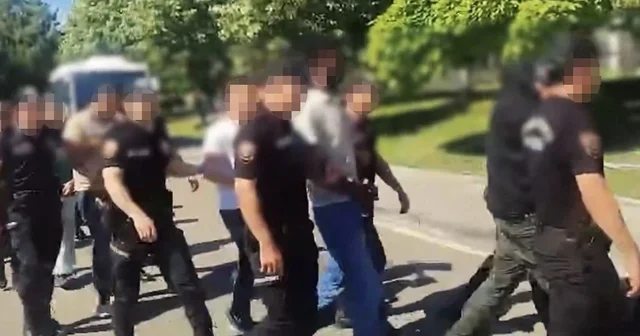 Gaziantep te nitelikli dolandırıcılık operasyonu: 14 tutuklama Şüphelilerin banka hesaplarında 38 milyon TL işlem hacmi tespit edildi Gaziantep Haberleri
