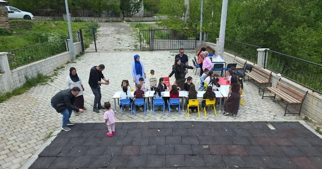 Eğitim gönüllüleri Gevaşlı öğrencilere unutulmaz bir gün yaşattı Van Haberleri