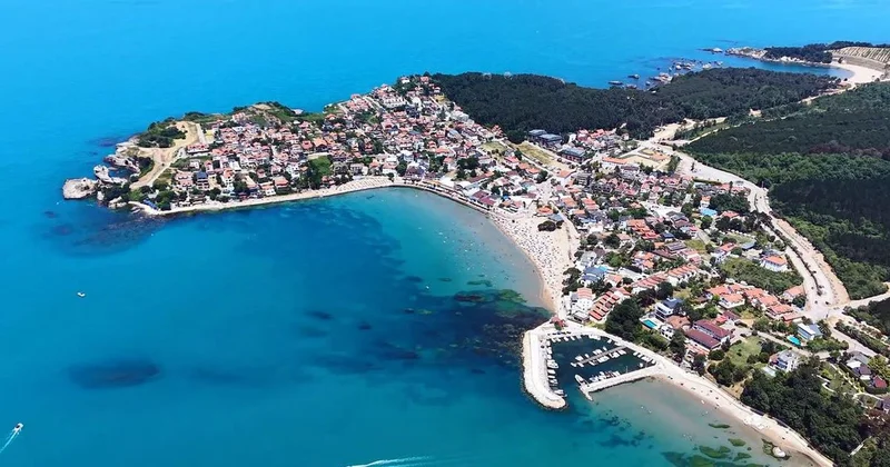 Kandıra da Deniz Turkuaz Renge Bürüdü